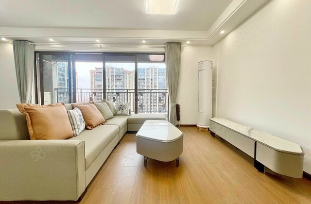 万科国宾润园4室2厅126.72㎡240万二手房图片