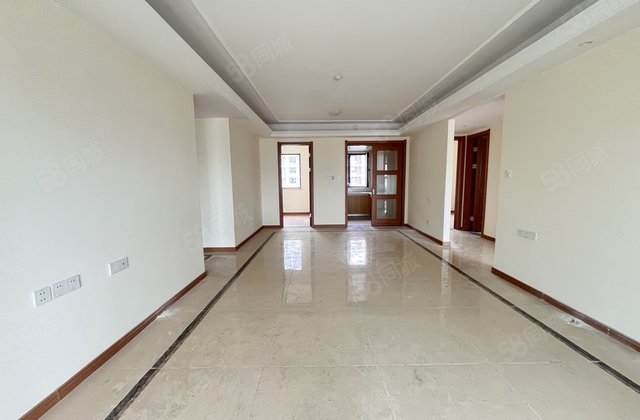 新出洋房急售 集美 四叶草新房未住好房 赠车储  可贷款