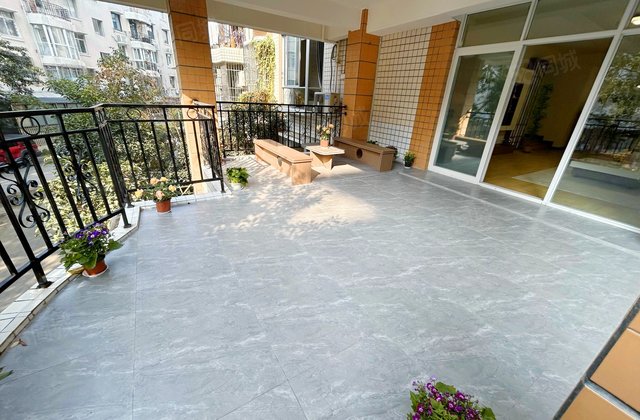 金鹤苑3室2厅144.1㎡48.8万二手房图片