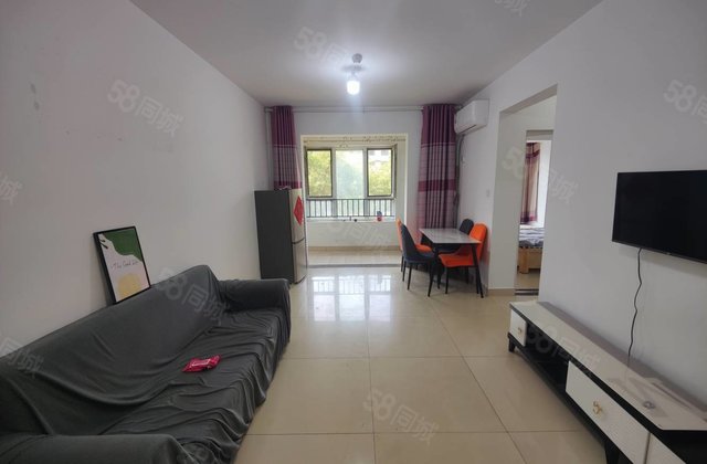 老文轩八中附近，东关国际  电梯两室两厅