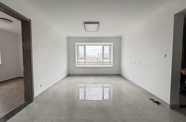 现代御园 电梯三居 东边户