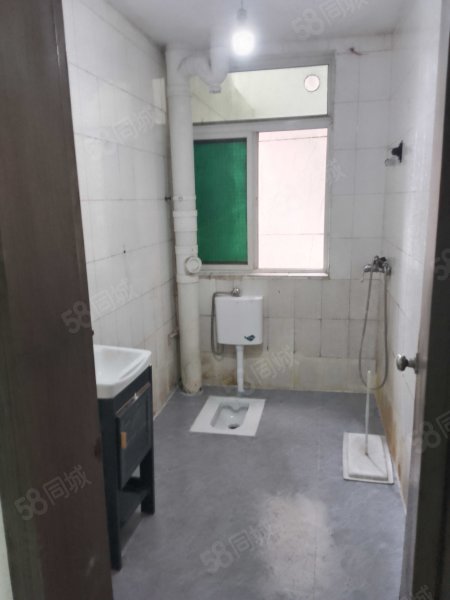 湘竹园住宅小区3室2厅1卫121.63㎡东西32万