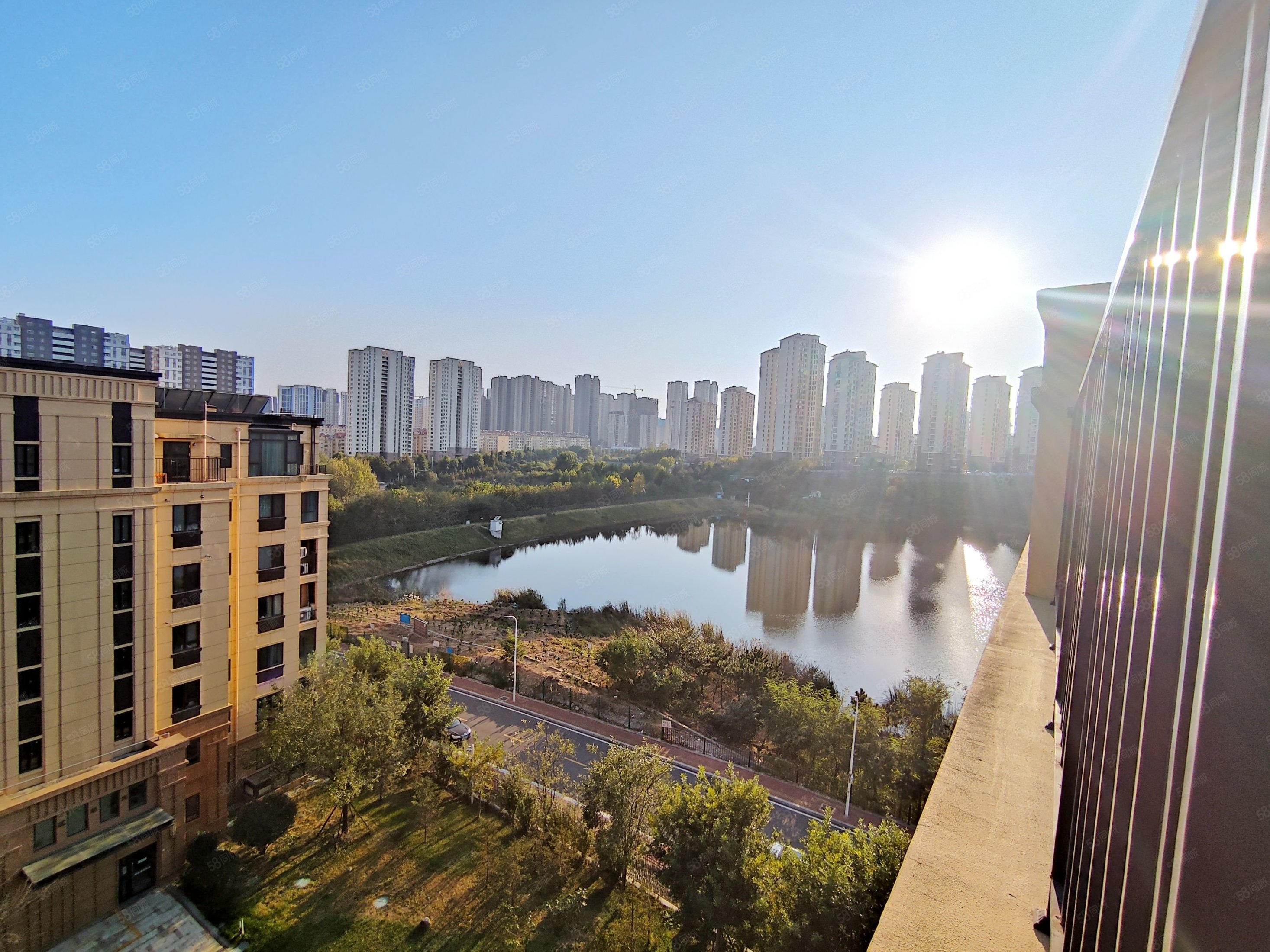 湖景好房,南北阳台,毛坯未住,改造空间大,保利林语镜-青岛58同城