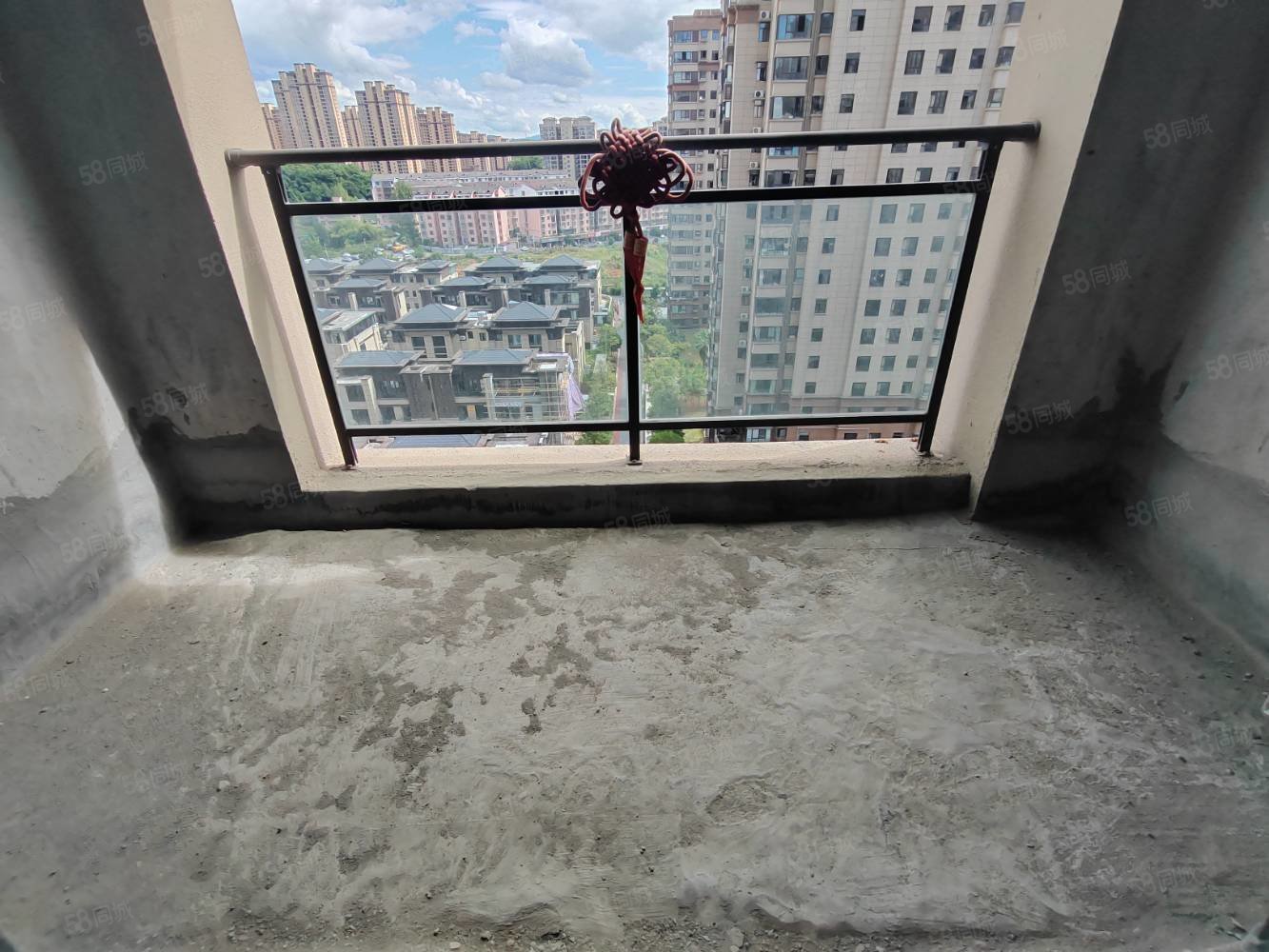 香园丽舍2室2厅1卫75㎡南北38.6万