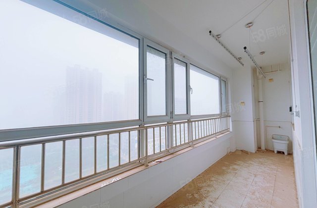 急售兴华东路单位家属院光岳花园两室客厅朝阳双阳台新房未住