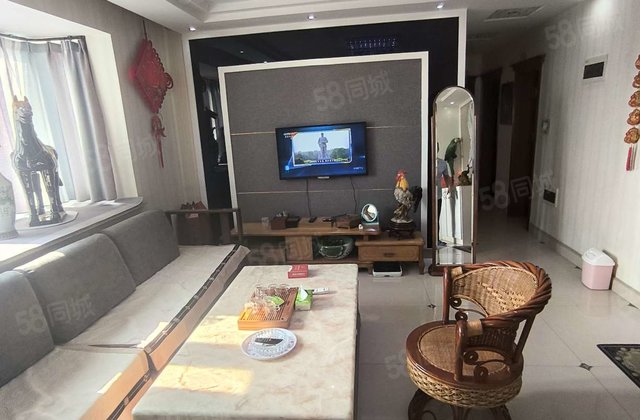 急售！正泓新天地  东边户  带车位  东昌中学 好楼层