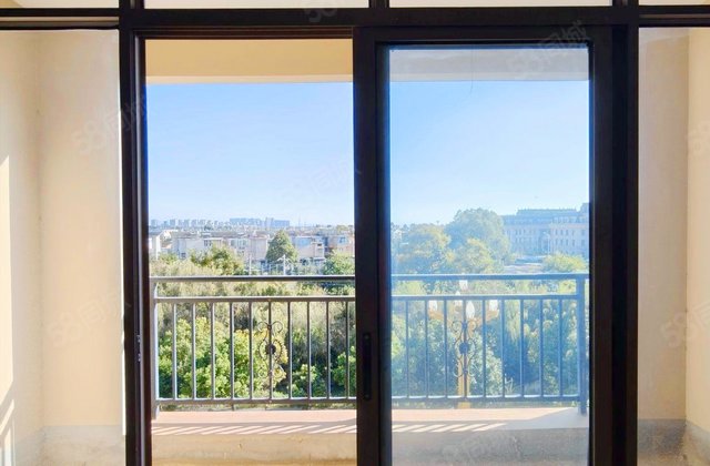 西南海(F区)3室2厅90.85㎡108万二手房图片