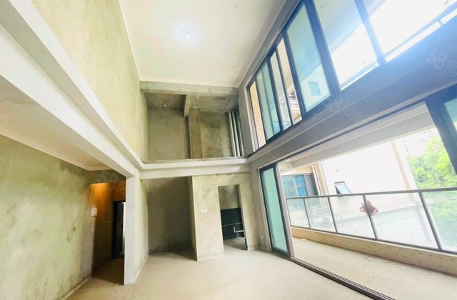 凤凰1号4室2厅138.65㎡97万二手房图片