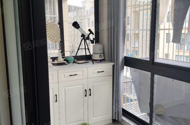 海逸国际3室2厅107.25㎡57万二手房图片