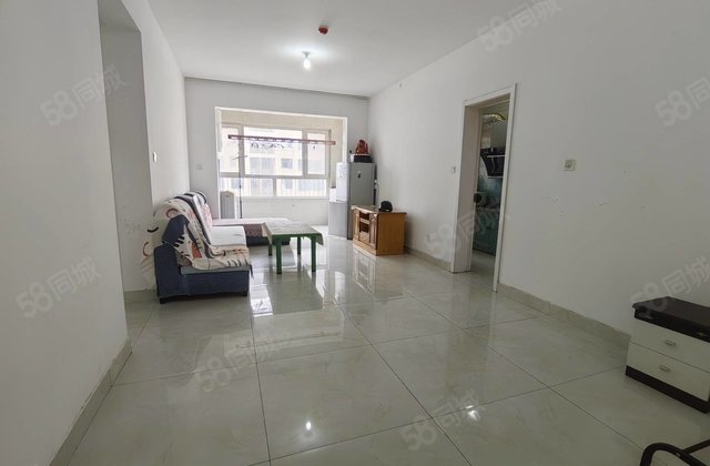 湖边，金柱绿城，电梯好楼层，带车位储藏室，