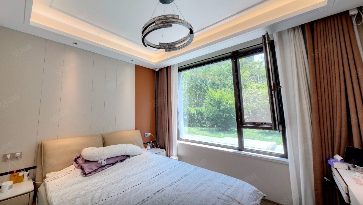 中海天鉆4室2廳3衛(wèi)165.46㎡南北890萬