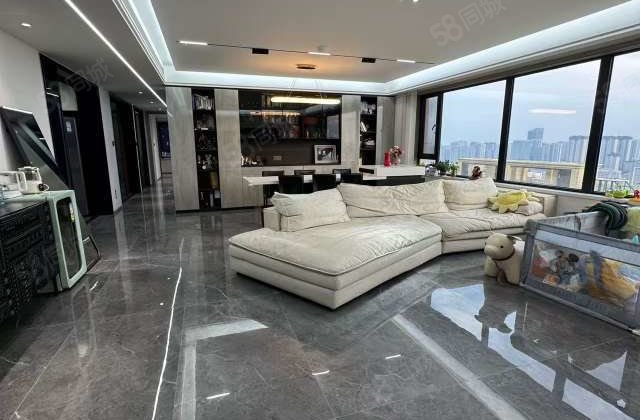 开发区 百合新城 5室大平层 精装带车位带菜园 免大税