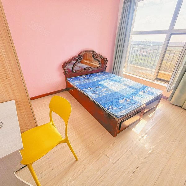 合租｜真实不虚假 自己房现住鸺女孩还剩一间。押一付一没有任何费用