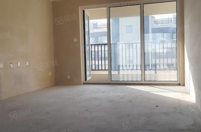 龙泰城4室2厅135㎡116万二手房图片