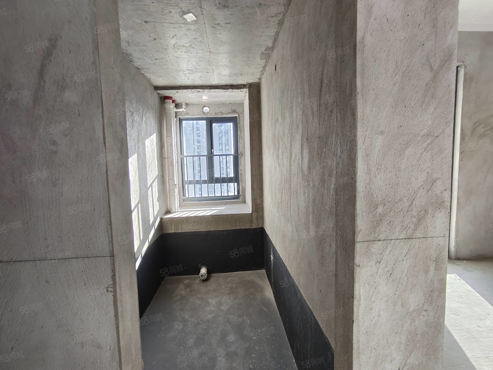 中国中铁世纪山水3室2厅2卫105㎡南北43万