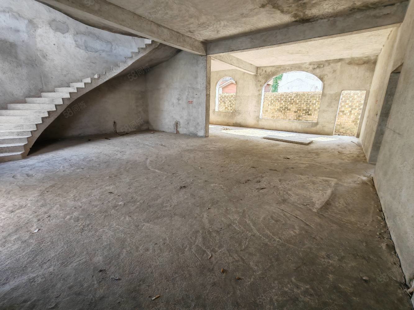 湖田壹号7室3厅3卫371㎡南北169万