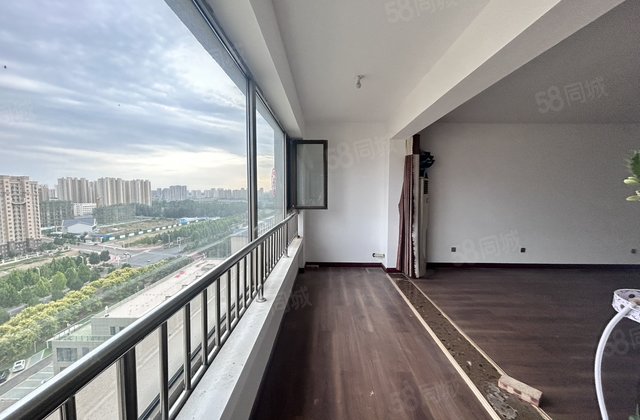 急急急售！公安局家属院润景苑 三叶草户型双阳台 送车位储藏室