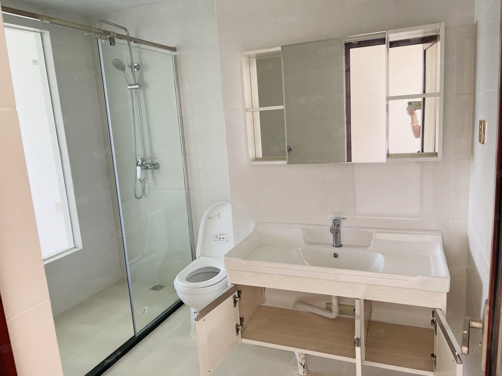 荣德庄园1室0厅1卫32.78㎡南32万