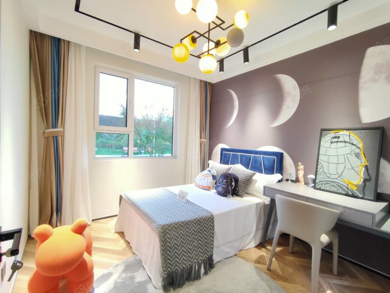 紫晶珑悦园 期房 均价13500起 总价110左右 北师