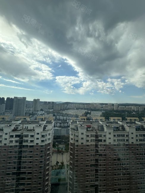 东方新城3室2厅1卫129㎡南北58.8万