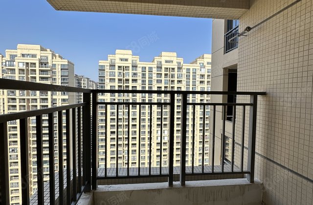 中海寰宇天下(三区)4室2厅143㎡100万二手房图片