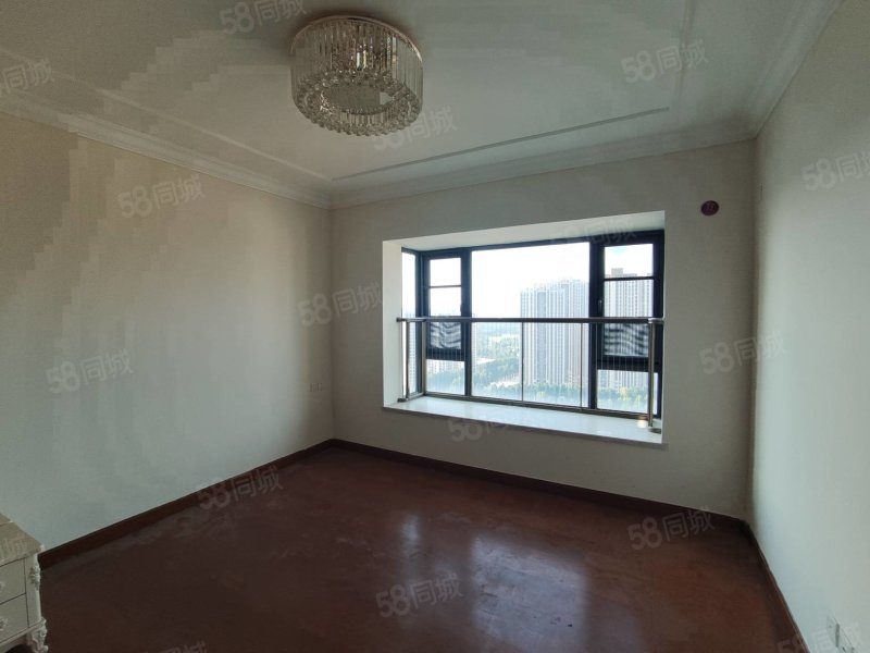 恒大名都一期,带地下车位103万,3室2厅2卫,看房有钥匙!