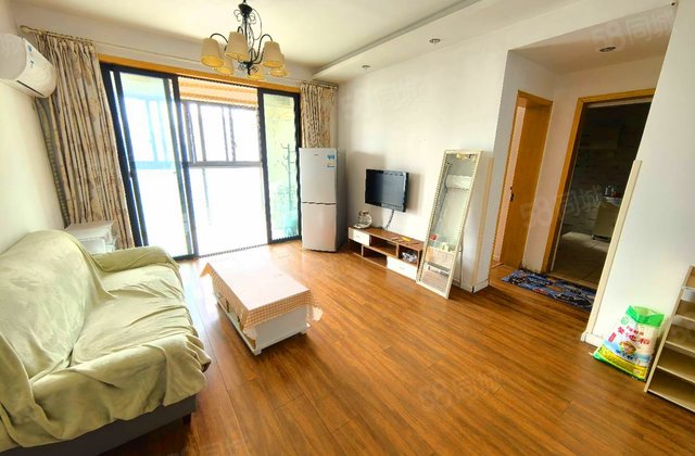 荣域花园1室2厅62.36㎡235万二手房图片