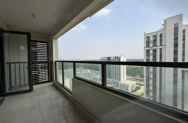 民生三叶草，户型，三室两厅，两位带车位储藏室