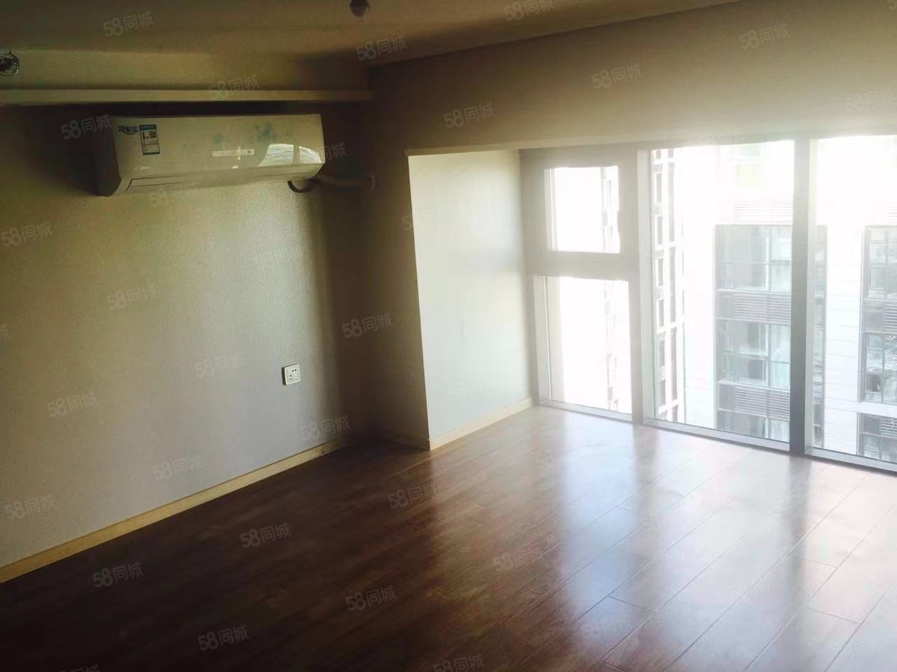 長安壹號2室1廳1衛(wèi)43㎡東250萬