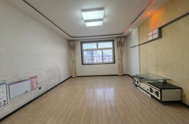 桃花园小区4室2厅162.92㎡188万二手房图片