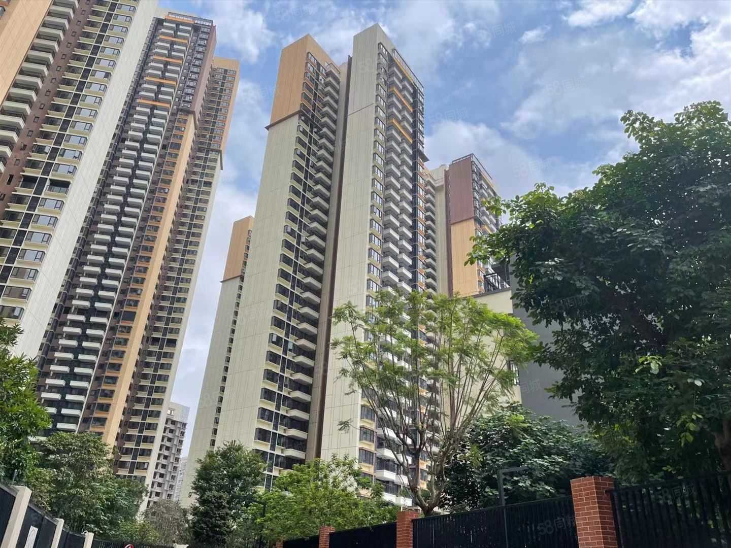 华润万象华府 精装电梯大四房 业主急售 方便看房