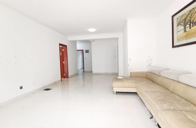 名人苑三期  城市主人电梯洋房  三室湖边双语