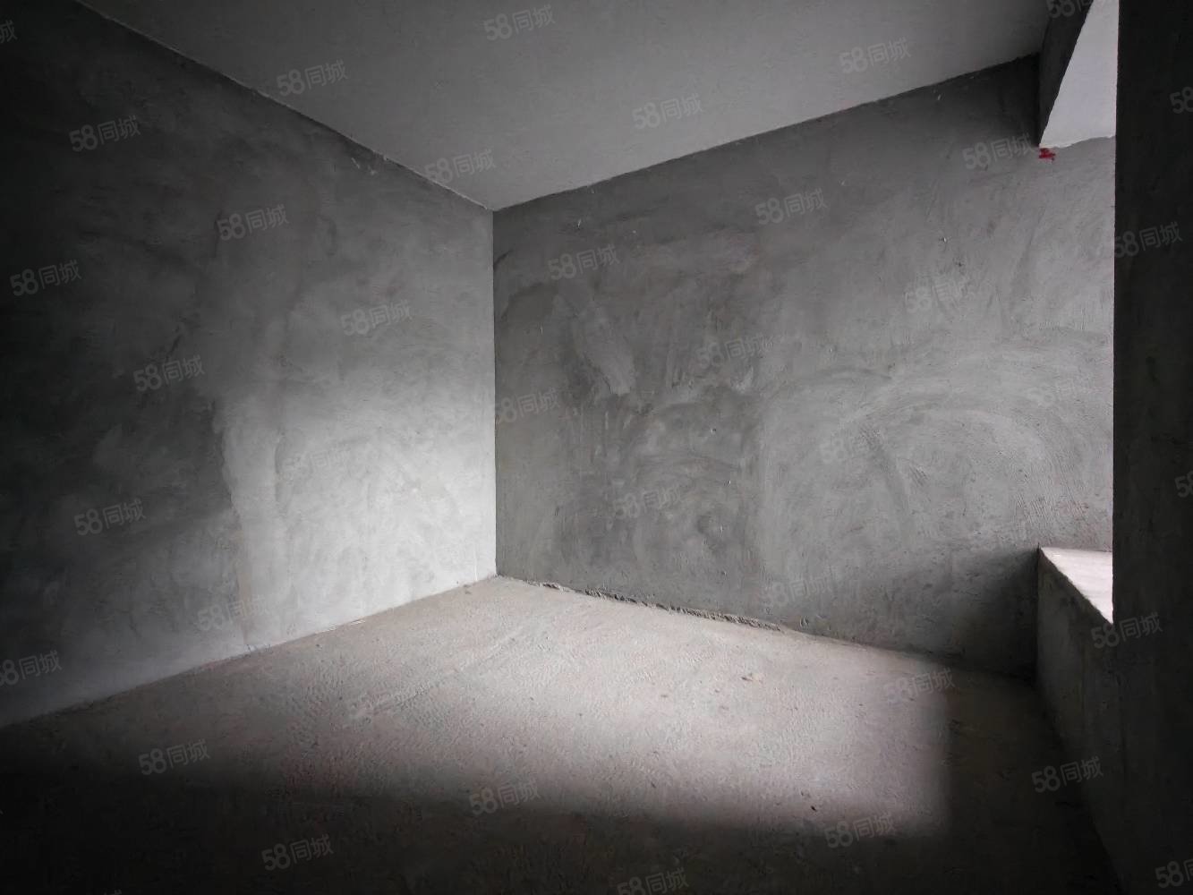 常隆花园2室2厅1卫82㎡南北38.8万