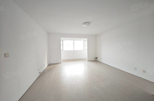 中巨一品家苑 南北通透 交通便利 装修好 刚需小三居 商品房