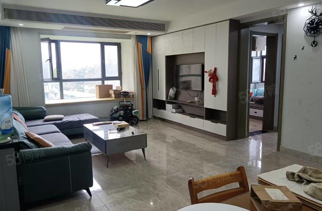 徒骇河 精装三室两卫 免大税 送车位 莲湖新城