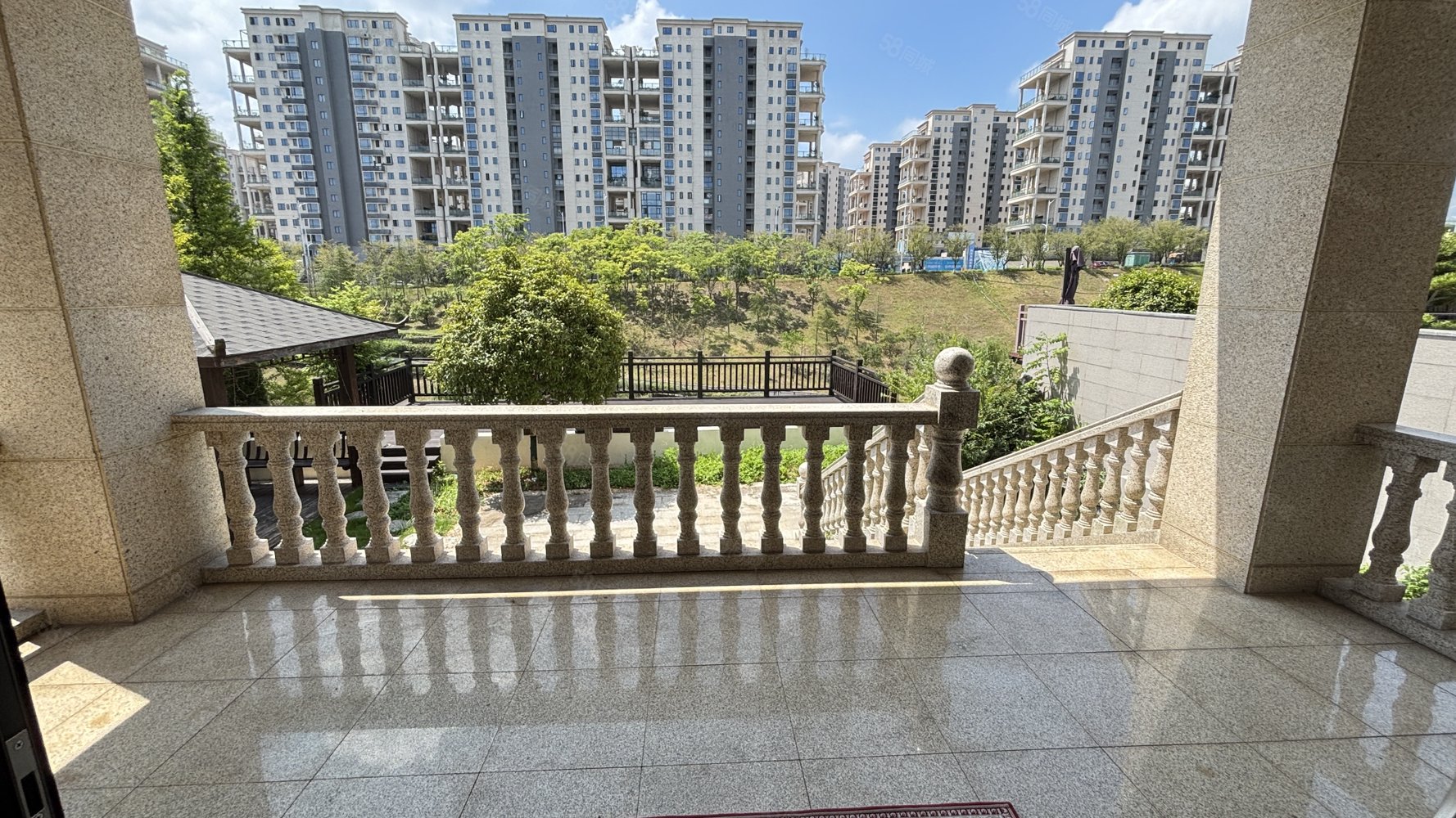 天屿花城((别墅)6室2厅6卫396㎡南北336万