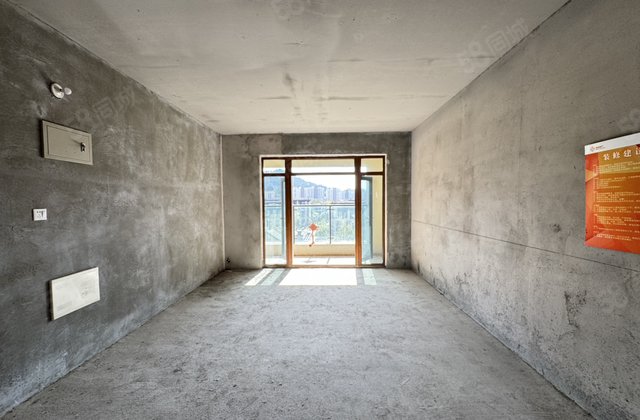 鸿坤花语墅4室2厅127.8㎡83.8万二手房图片