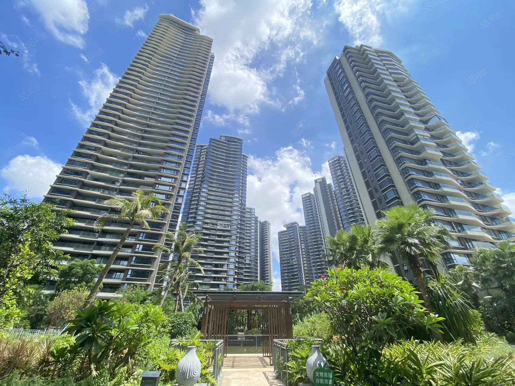 华发峰景湾4房2厅3卫 9米大阳台看烟花海景,华发峰景湾-珠海58同城