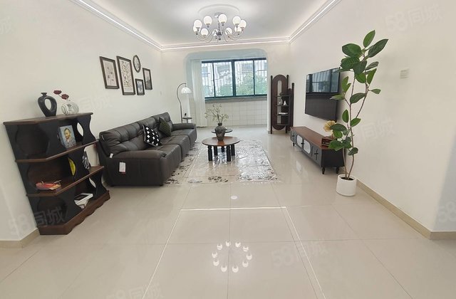 开发区东昌中学 单位家属院滨河花园南区 三叶草户型双卫双阳台