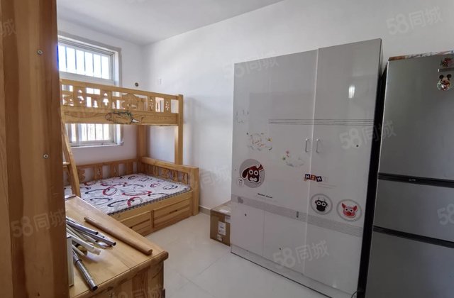 46万 46万 急售万达旁 五中  大三室小区停车方便