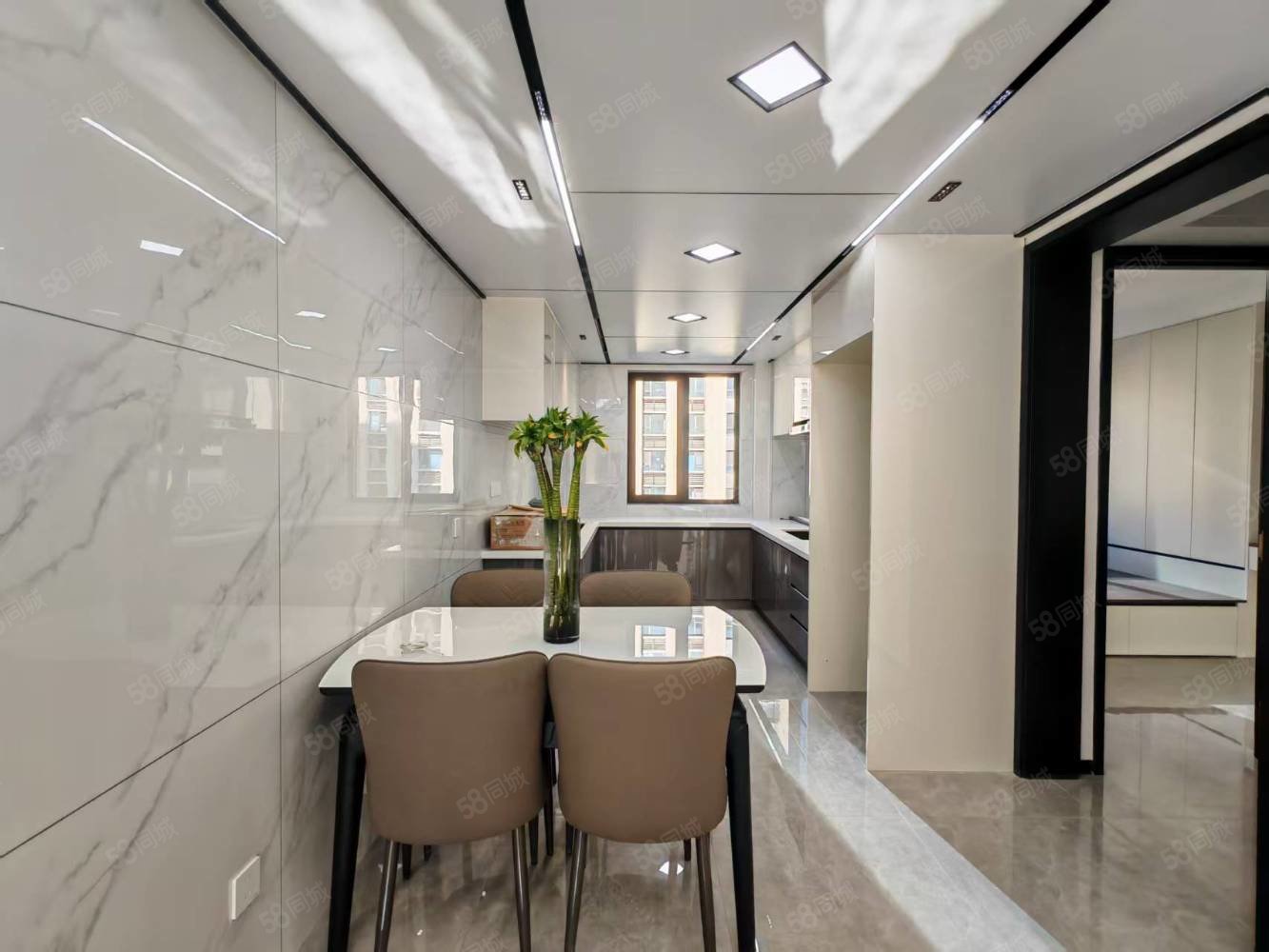 绿地斐勒公馆2室2厅2卫120㎡南北79万