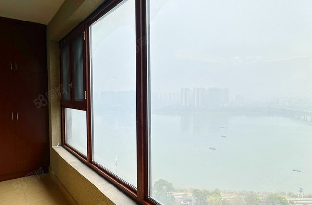 万科紫台3室2厅143.91㎡248万二手房图片