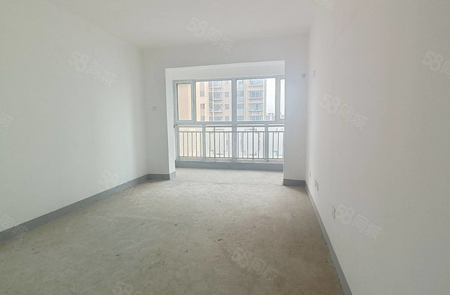 新东方龙湾 带车位储藏室 新房未住 免大税 南北通透