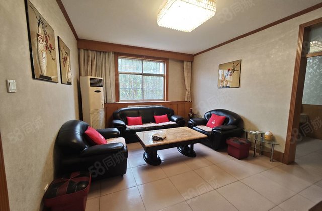 市中心位置，三中，市医院，精装修，北顺  东昌中学