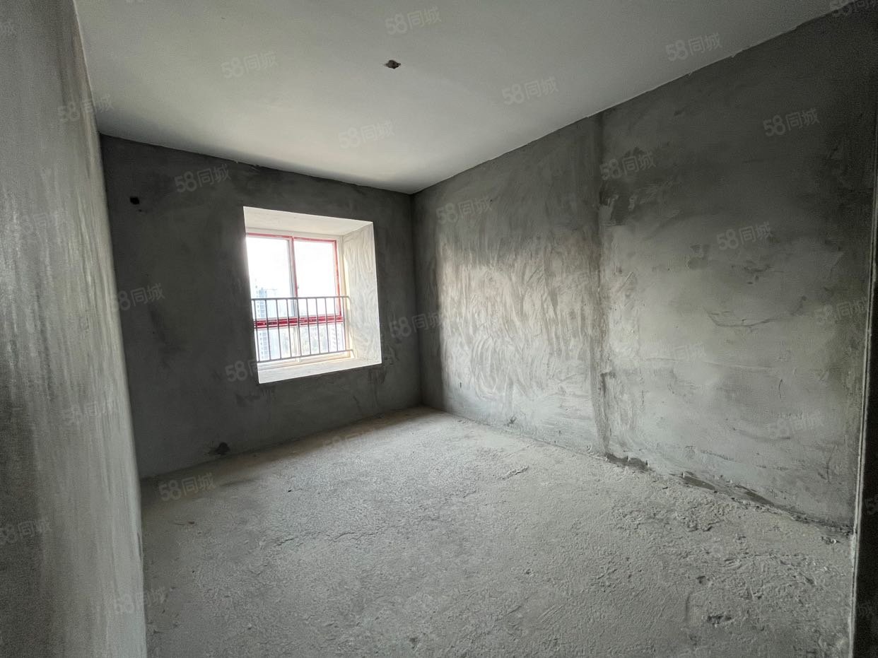 常隆花园3室2厅2卫121.73㎡南60万