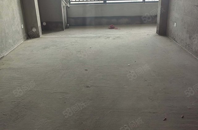 东城御府4室1厅132㎡75万二手房图片