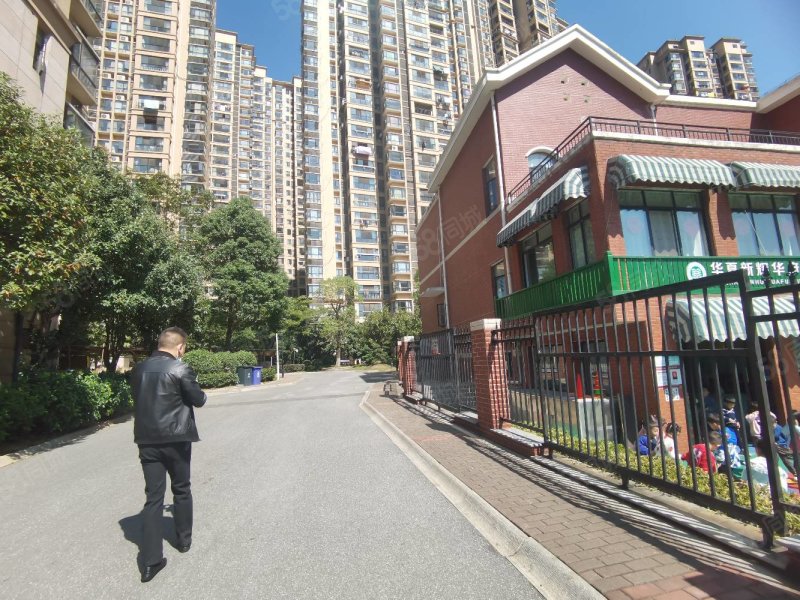 新辉华府 豪装4房 全屋地暖中央空调 纯板房,新辉华府-岳阳58同城