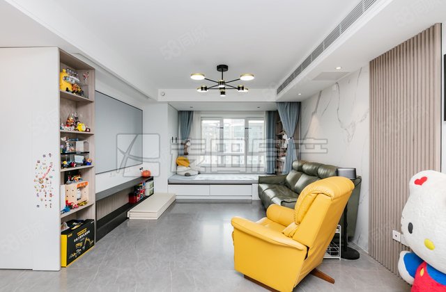 湖光壹号2室2厅102㎡899万二手房图片