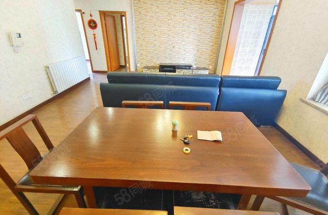 顶峰水岸汇景一期3室2厅118.62㎡268万二手房图片