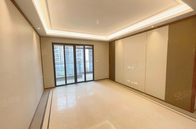 观岭翡翠湾4室2厅131.9㎡65万二手房图片